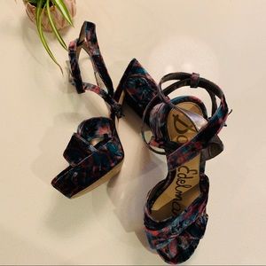 Stunning SAM EDELMAN 9.5 Velvet Swirl Block Heel